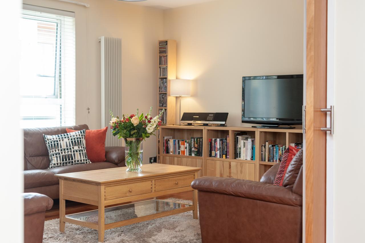 The Holyrood Road Residence Edinburgh Cameră foto
